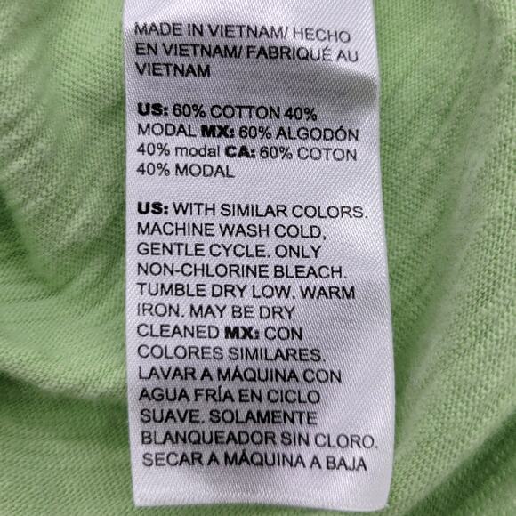 Chico's T-Shirt Women's 2, Large Green Bumble Bee V-Neck Short Sleeve High Low - Picture 8 of 8